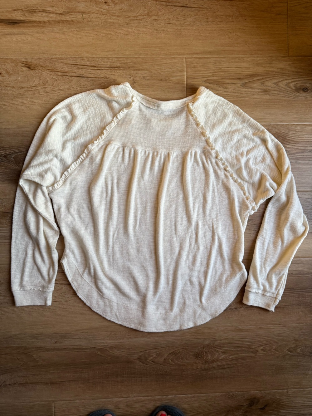Pilcro Ruffled Raglan Thermal Top - Picture 7 of 11